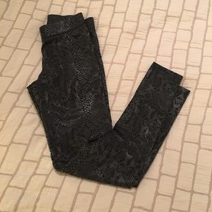 Victoria’s Secret Pink Snakeskin print leggings